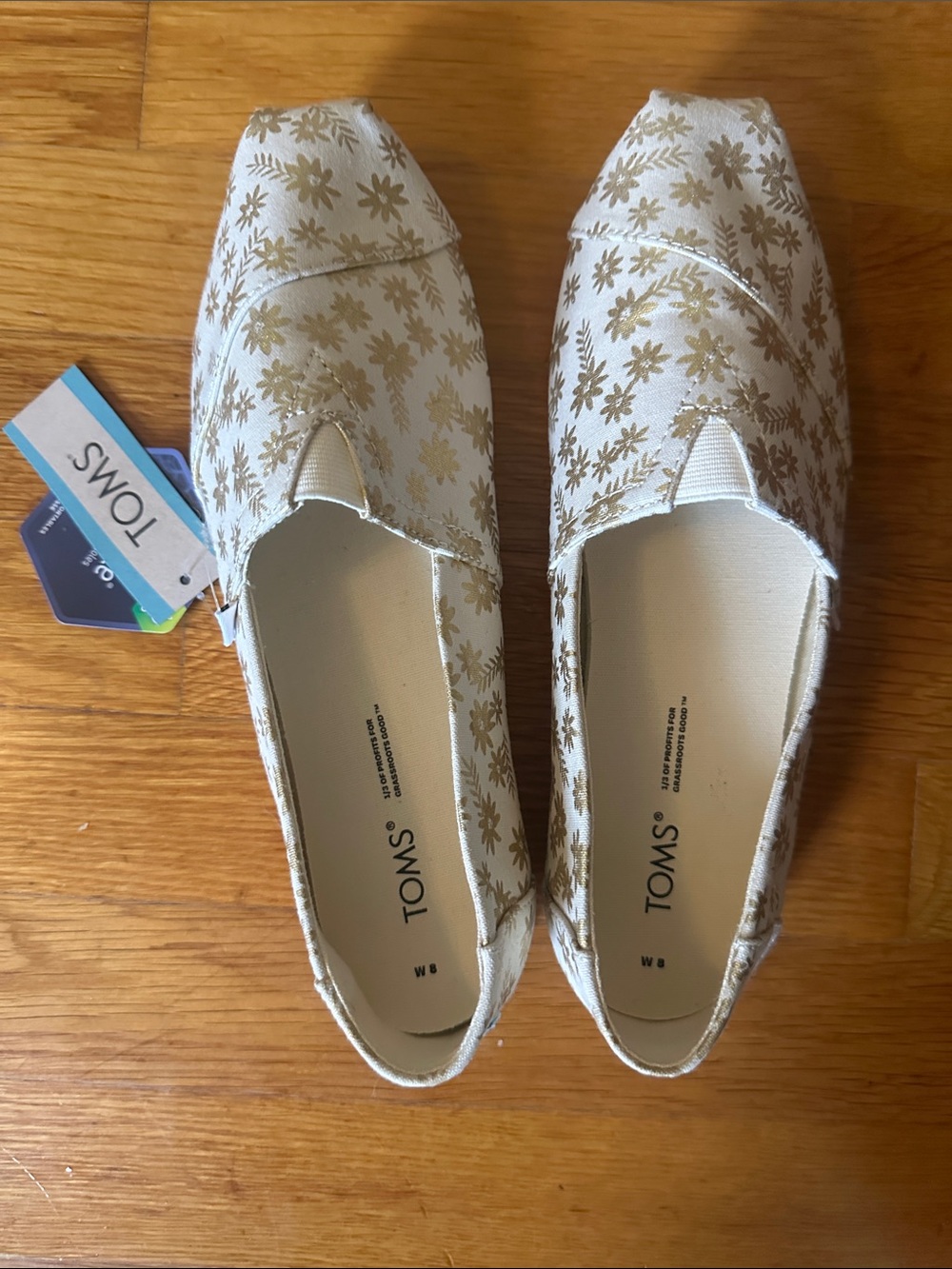 NWT TOMS Alpargata Gold Foil Floral Shoes Women’s Size 8